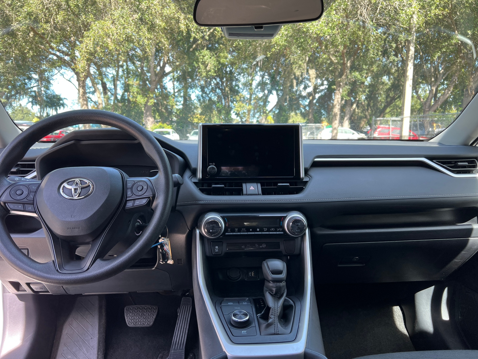 Thumbnail: 2025 Toyota RAV4 - 3