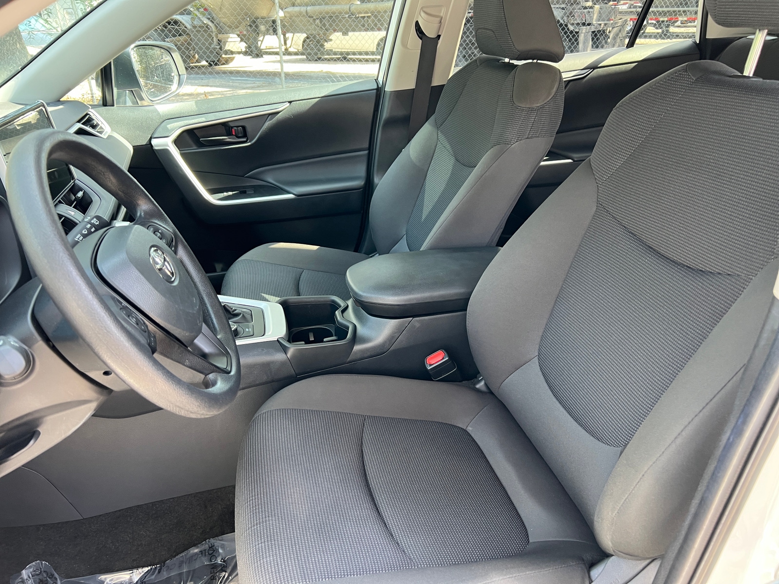 Thumbnail: 2025 Toyota RAV4 - 2