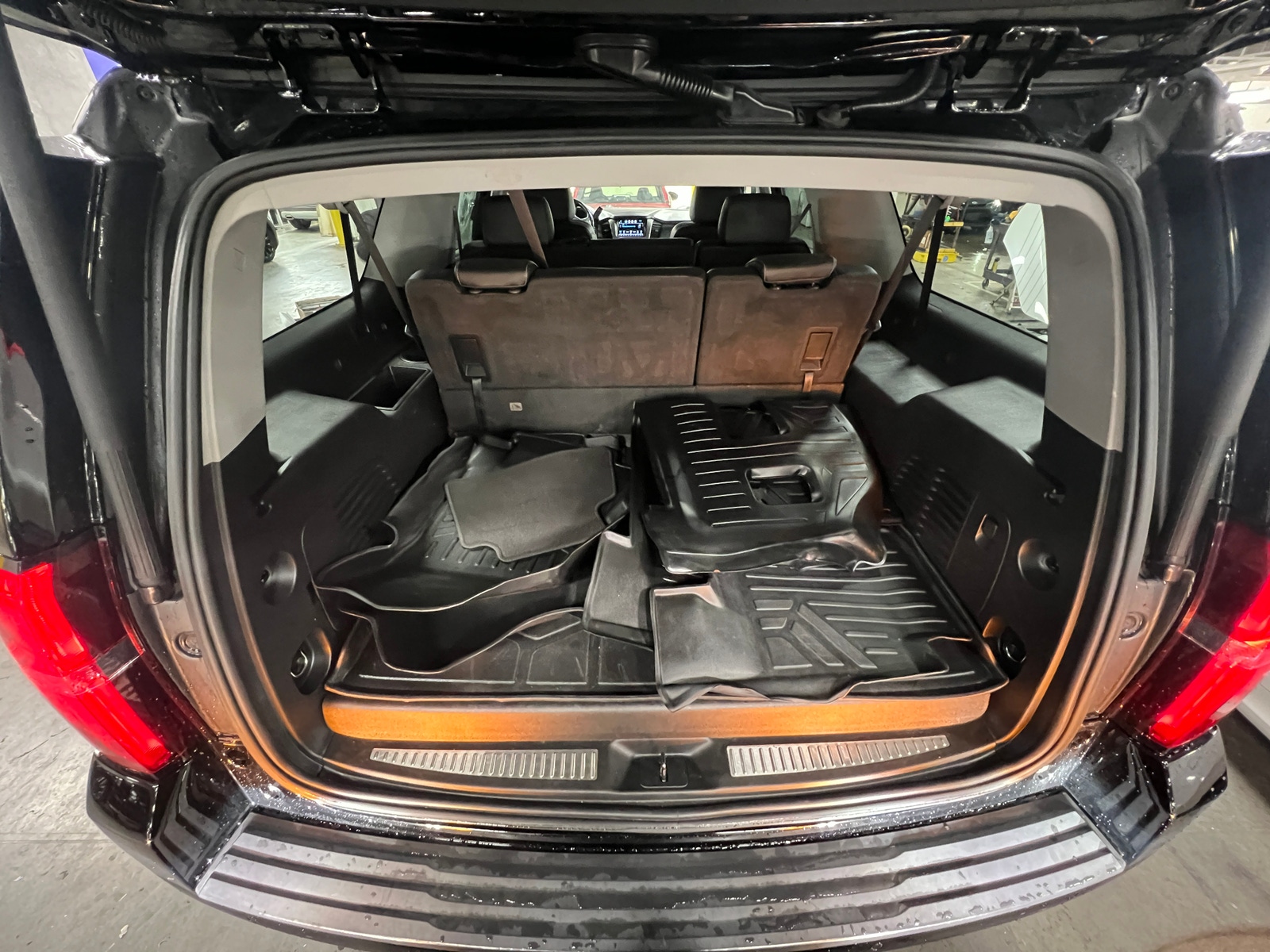 Thumbnail: 2020 Chevrolet Suburban - 6