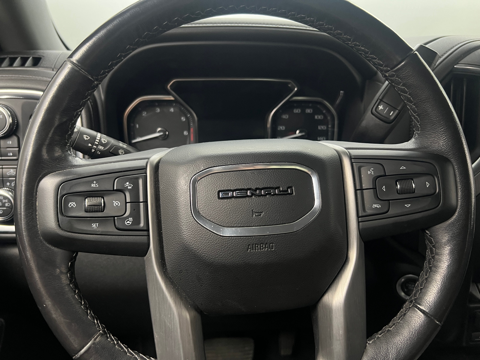 Thumbnail: 2022 GMC Sierra 1500 - 4