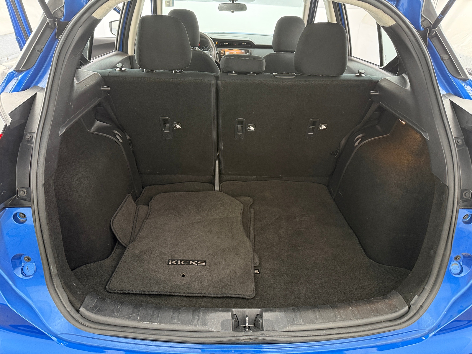 Thumbnail: 2024 Nissan Kicks - 7