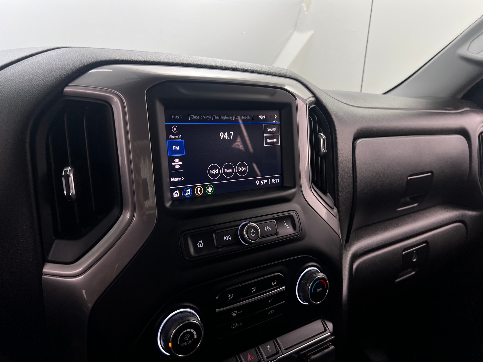 Thumbnail: 2022 Chevrolet Silverado 1500 - 4