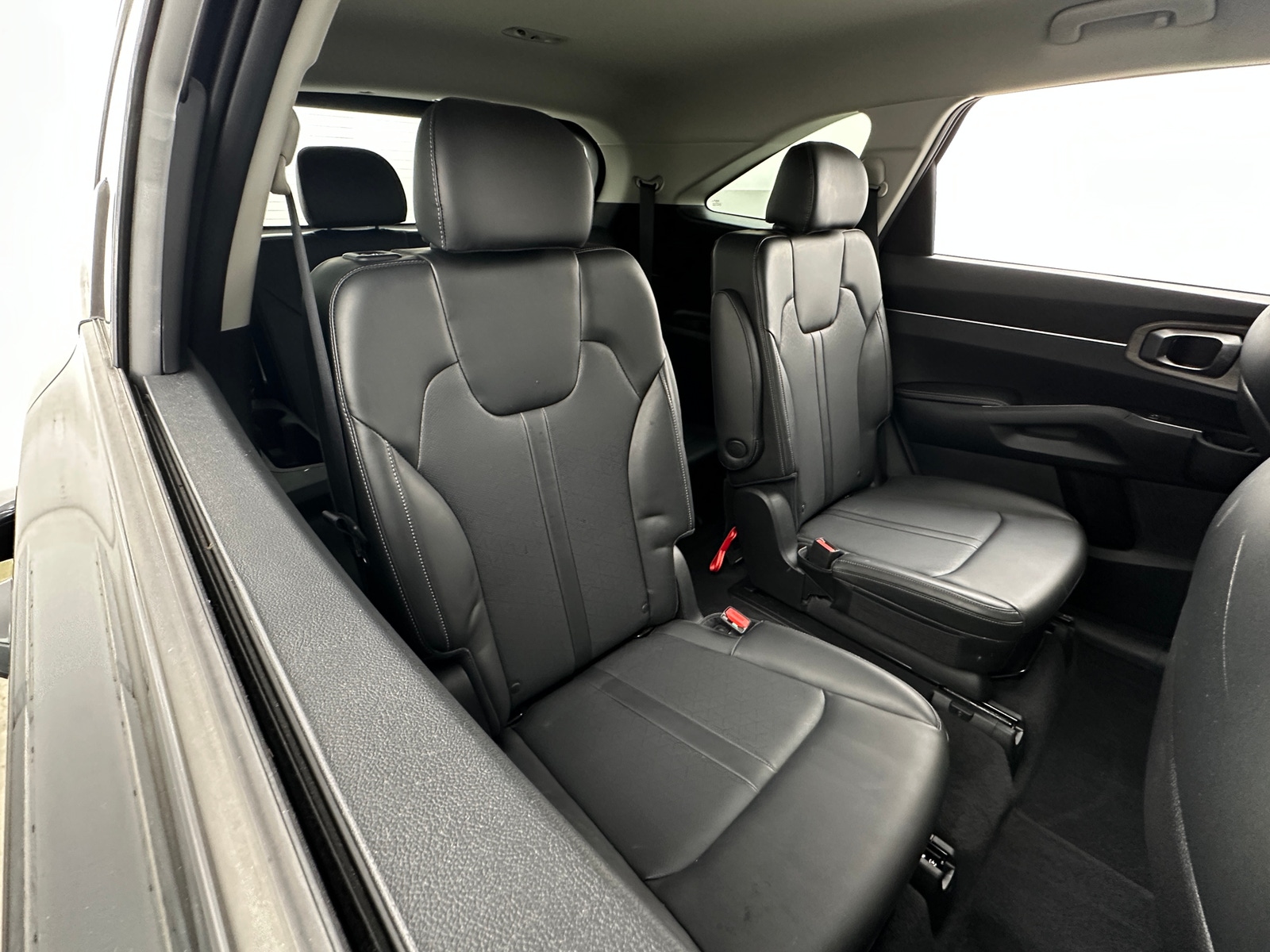 Thumbnail: 2023 Kia Sorento - 5