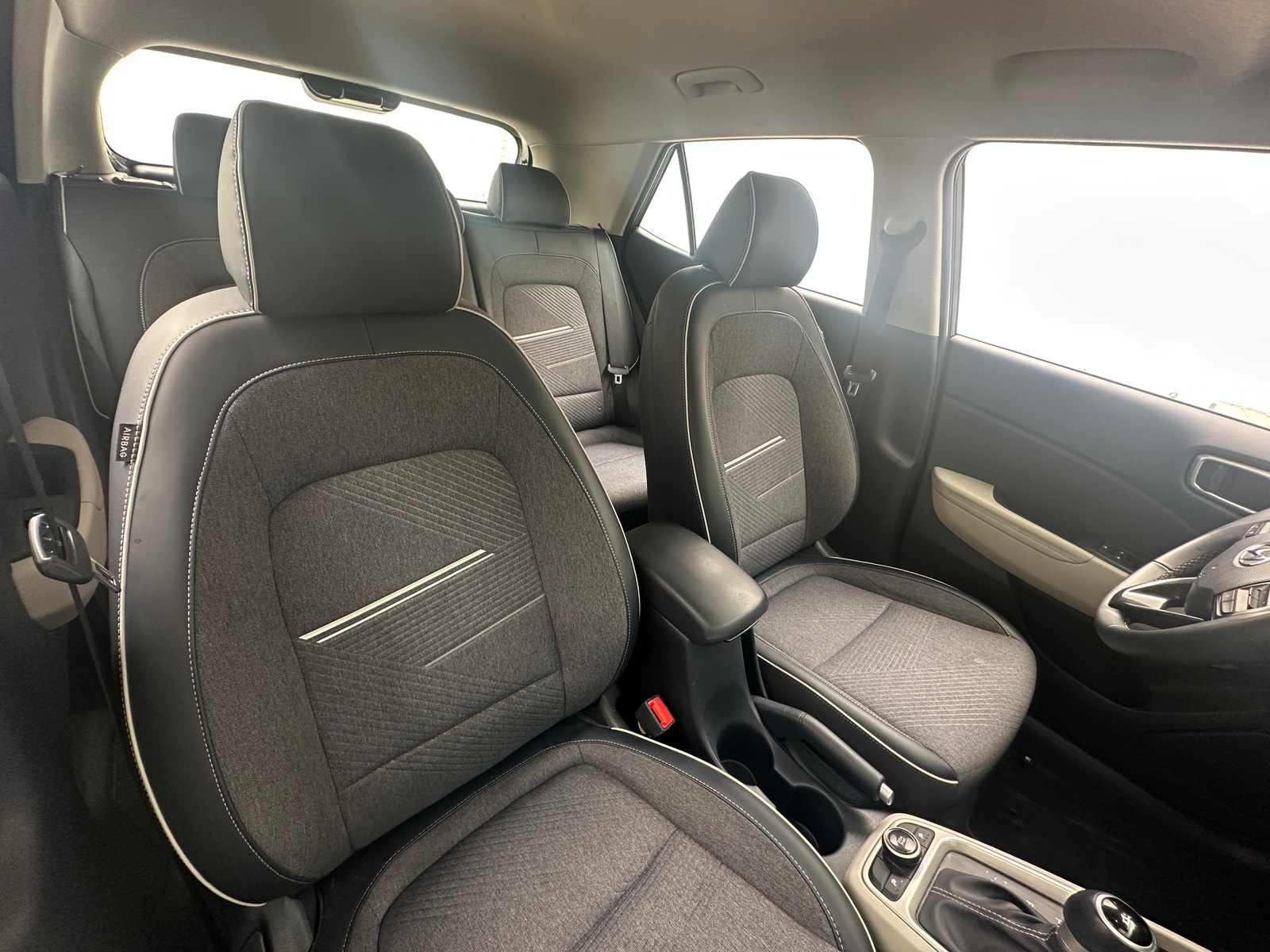 Thumbnail: 2025 Hyundai Venue - 2