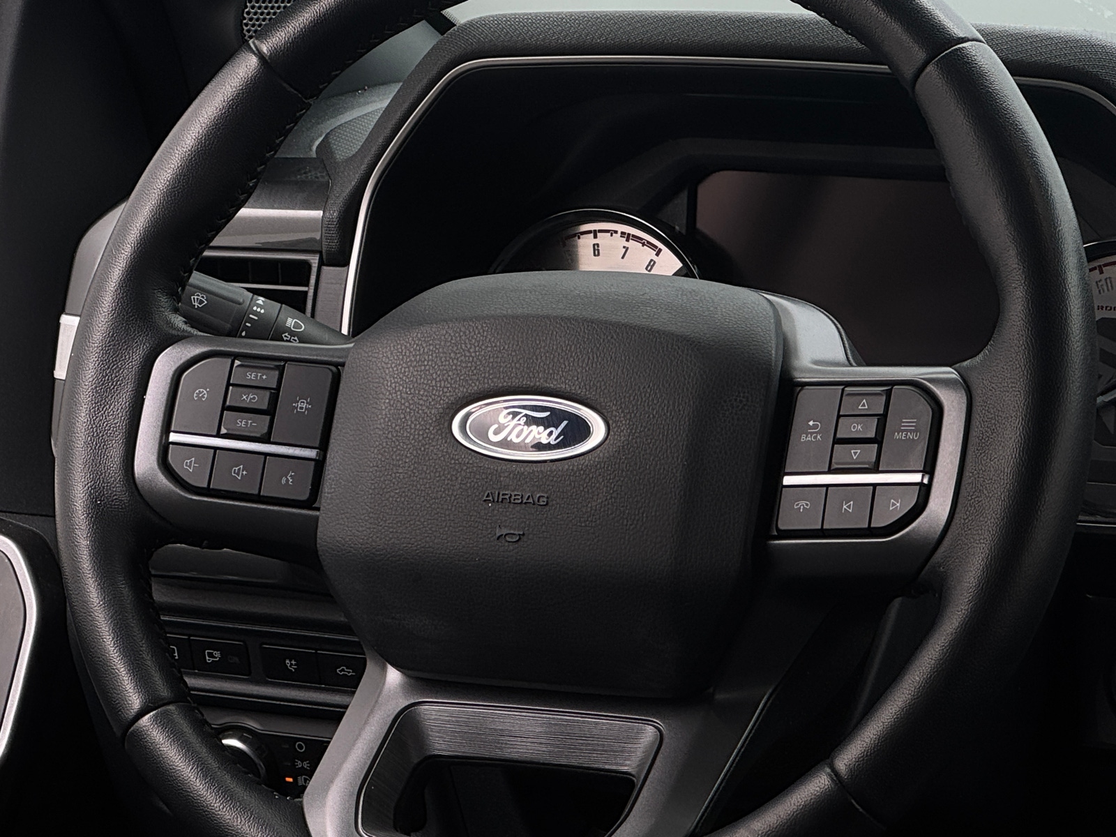 Thumbnail: 2022 Ford Econoline - 5