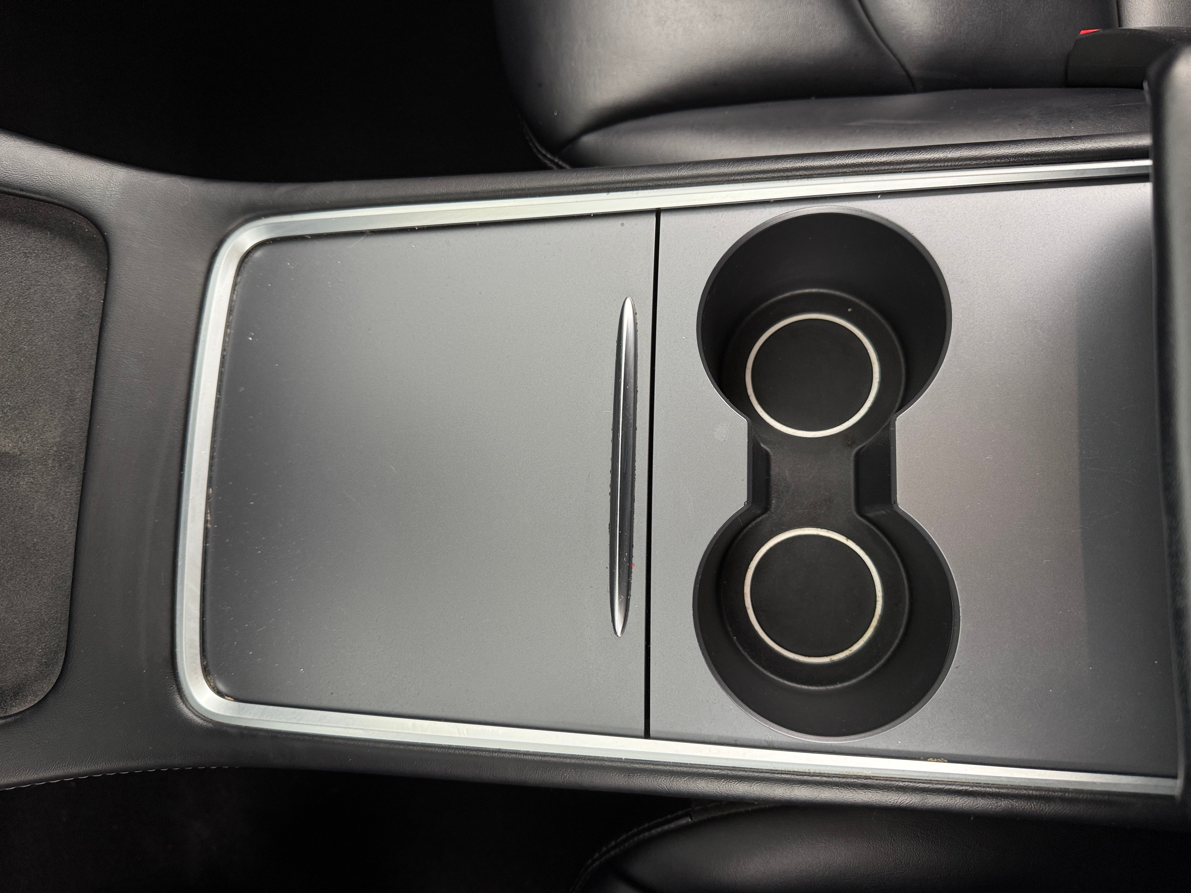 Used 2022 Tesla Model Y Long Range with VIN 7SAYGAEE9NF309874 for sale in Oak Creek, WI