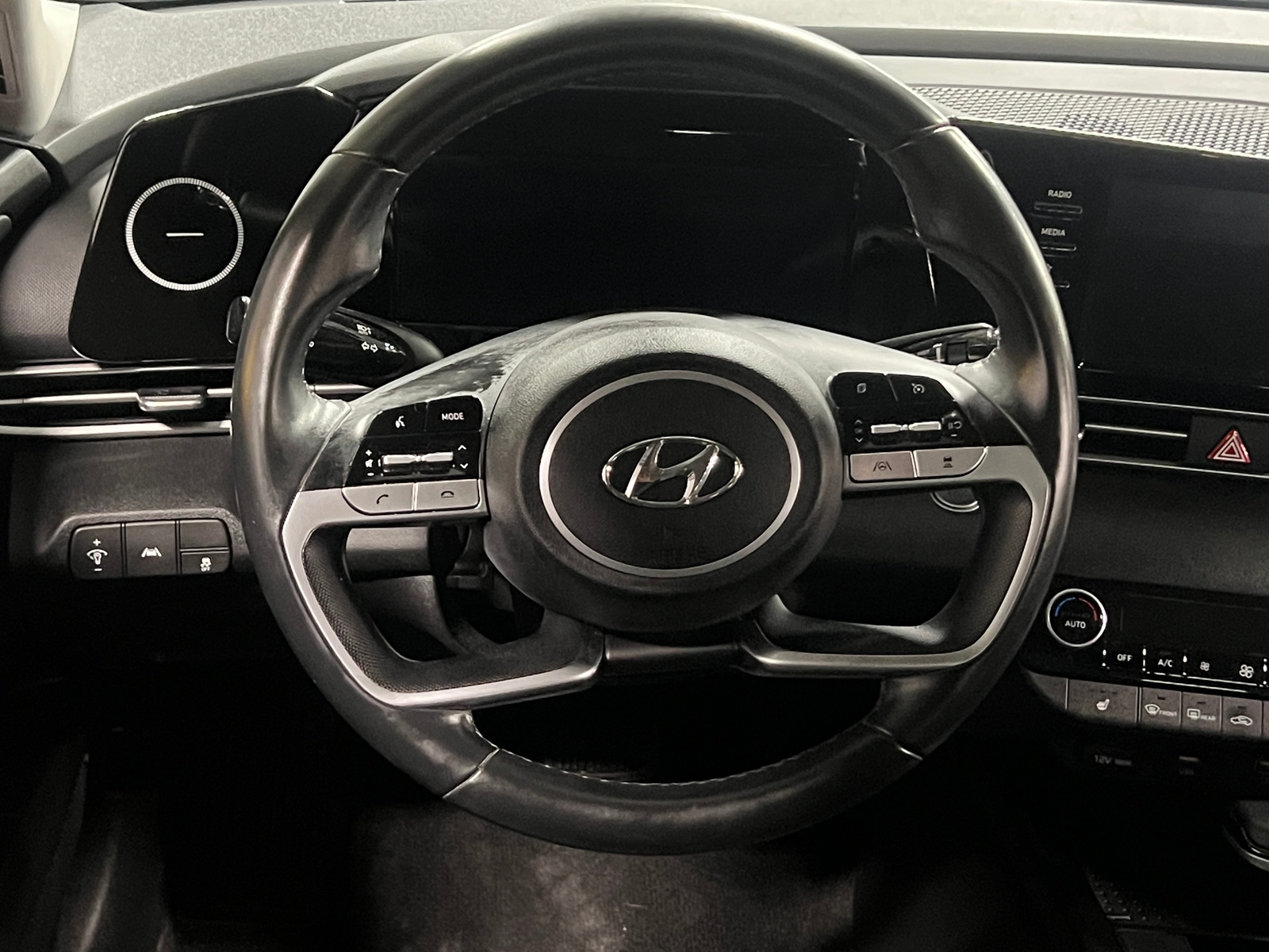 Thumbnail: 2021 Hyundai Elantra - 5