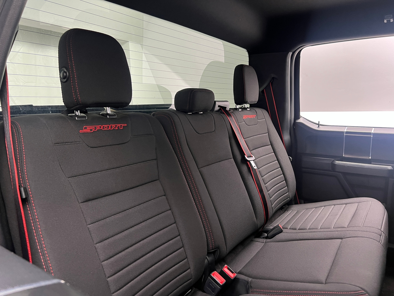 Thumbnail: 2018 Ford Econoline - 6