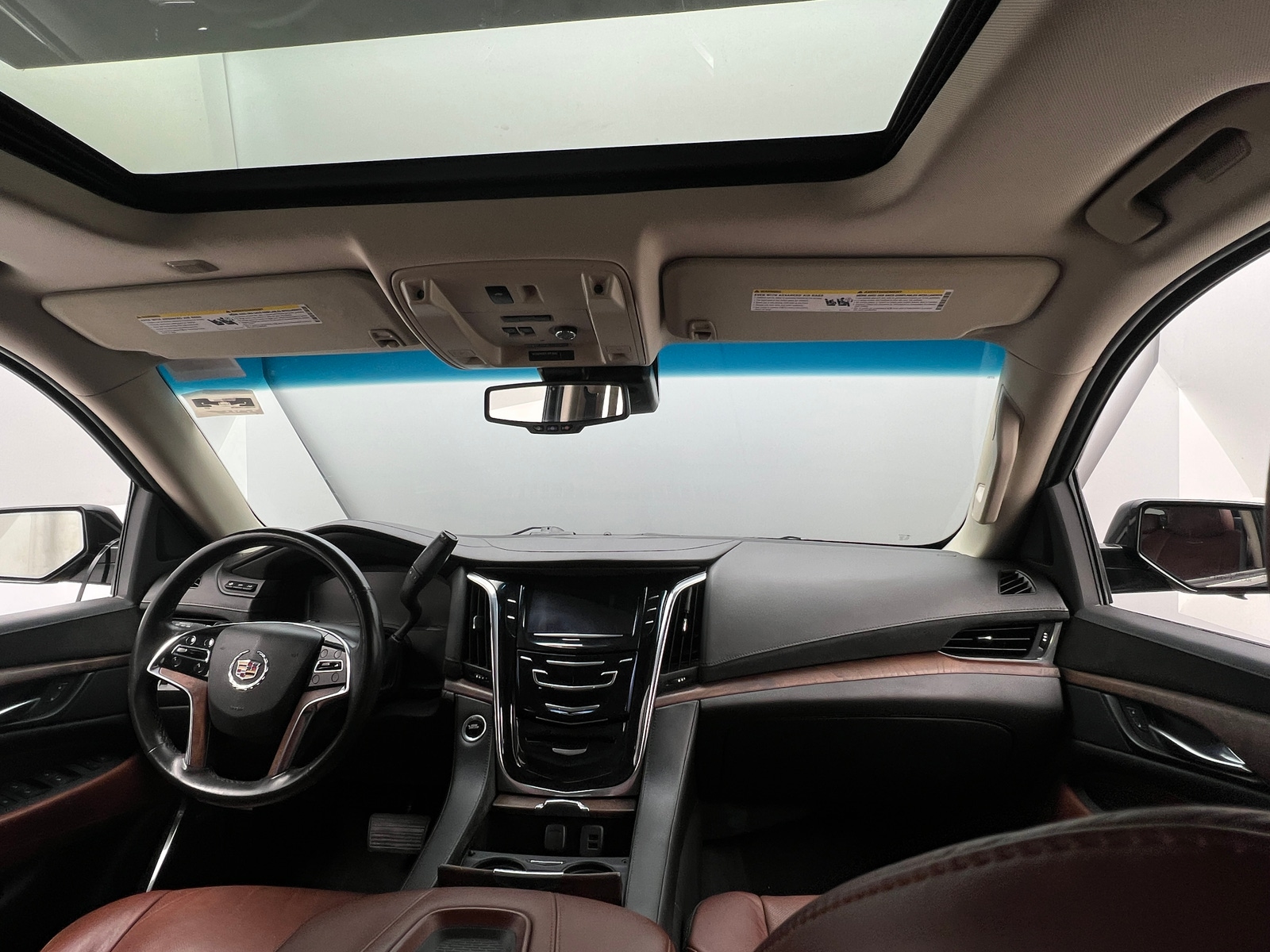 Thumbnail: 2015 Cadillac Escalade - 2