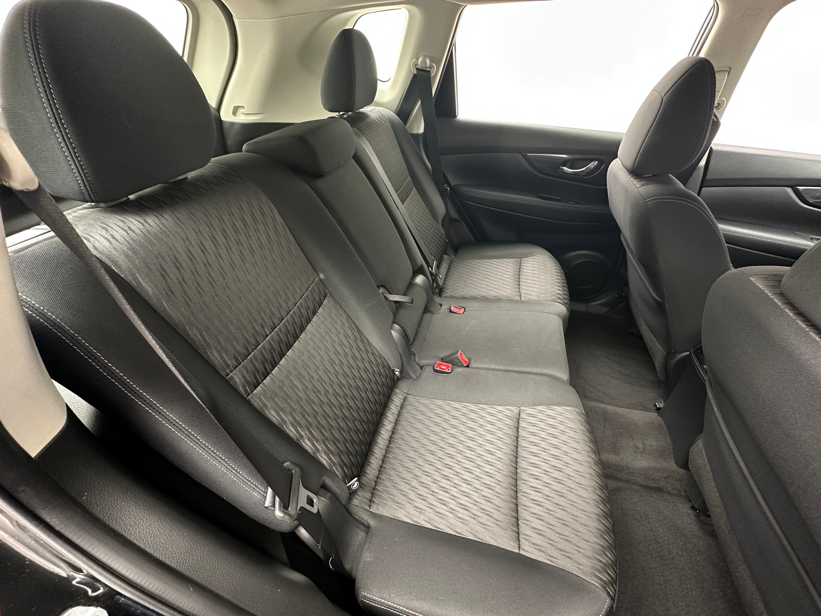 Thumbnail: 2017 Nissan Rogue - 6