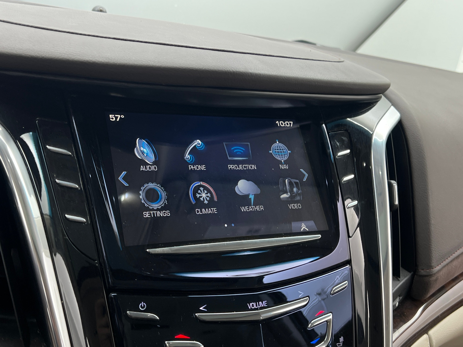 Thumbnail: 2017 Cadillac Escalade - 3