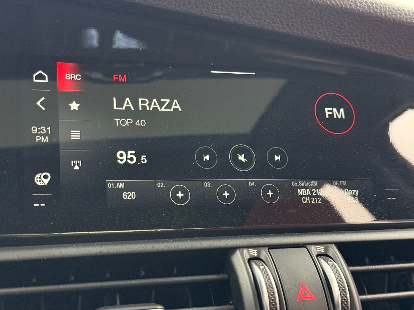 Thumbnail: 2021 Alfa Romeo Giulia - 3