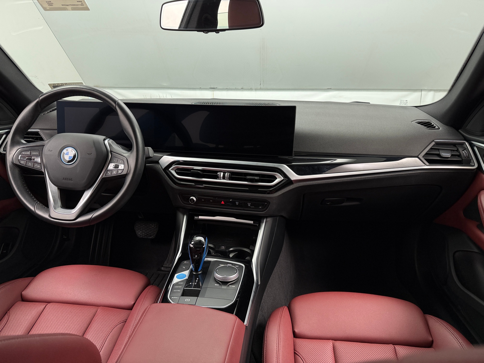 Thumbnail: 2023 BMW i4 - 2