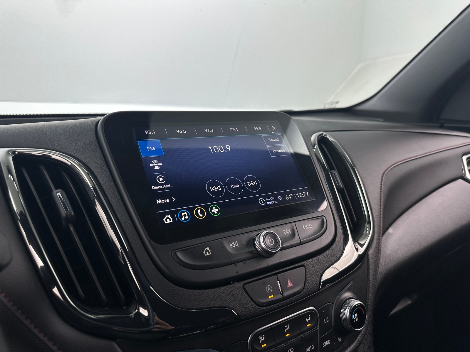 Thumbnail: 2024 Chevrolet Equinox - 3