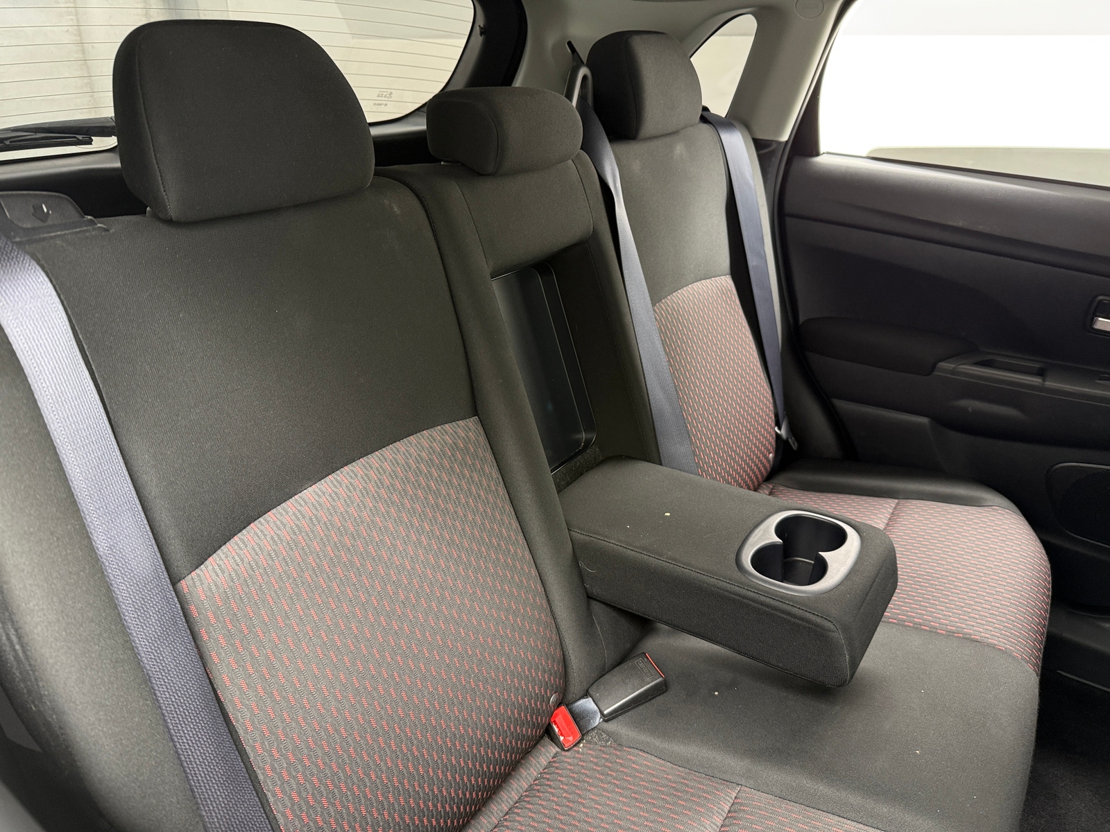 Thumbnail: 2018 Mitsubishi Outlander Sport - 6