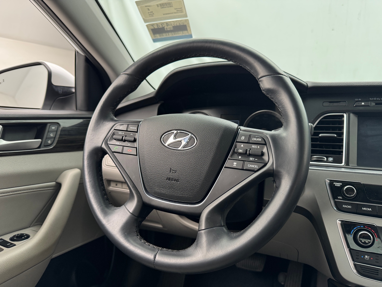 Thumbnail: 2017 Hyundai Sonata - 4