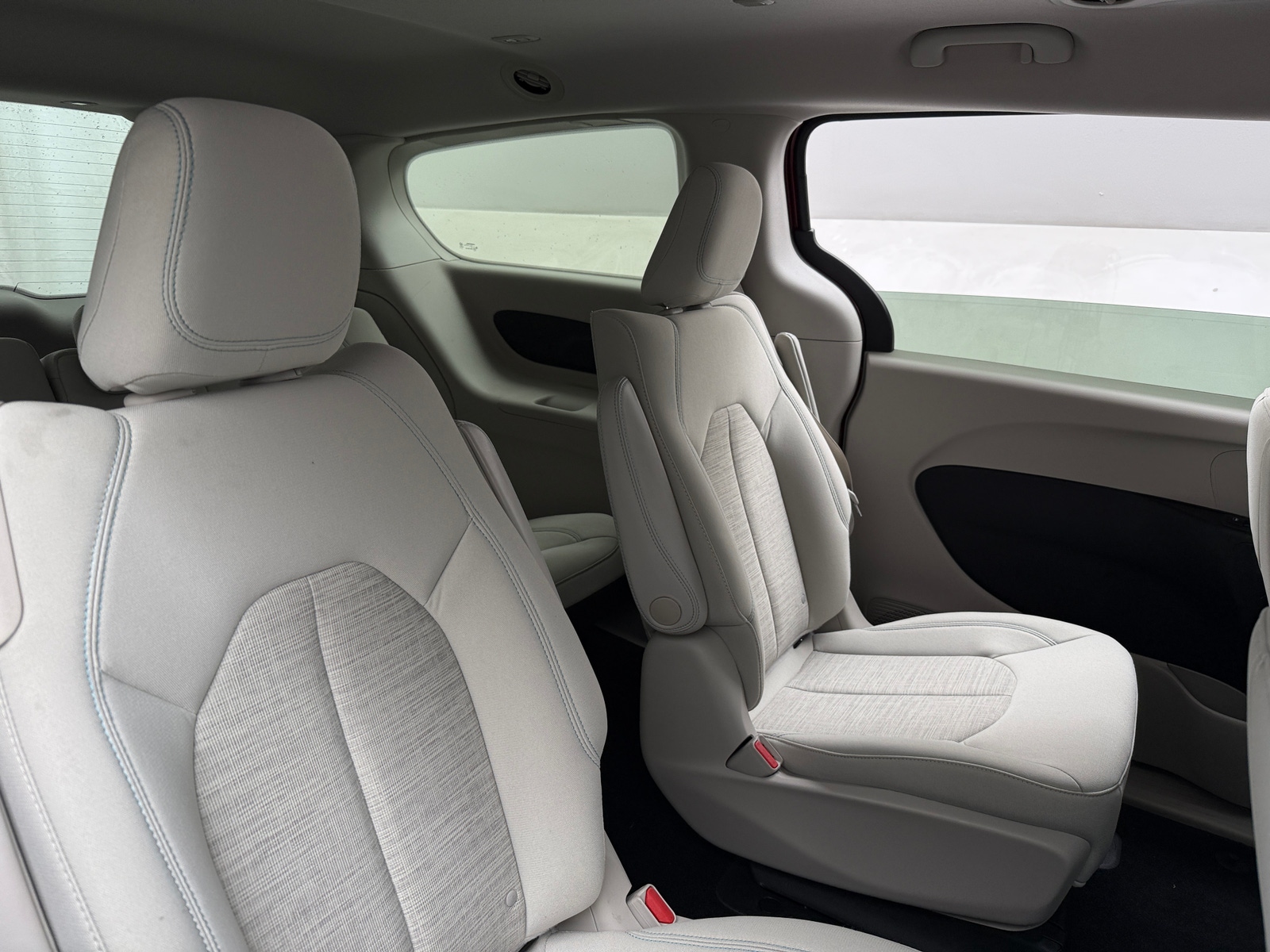 Thumbnail: 2018 Chrysler Pacifica - 6