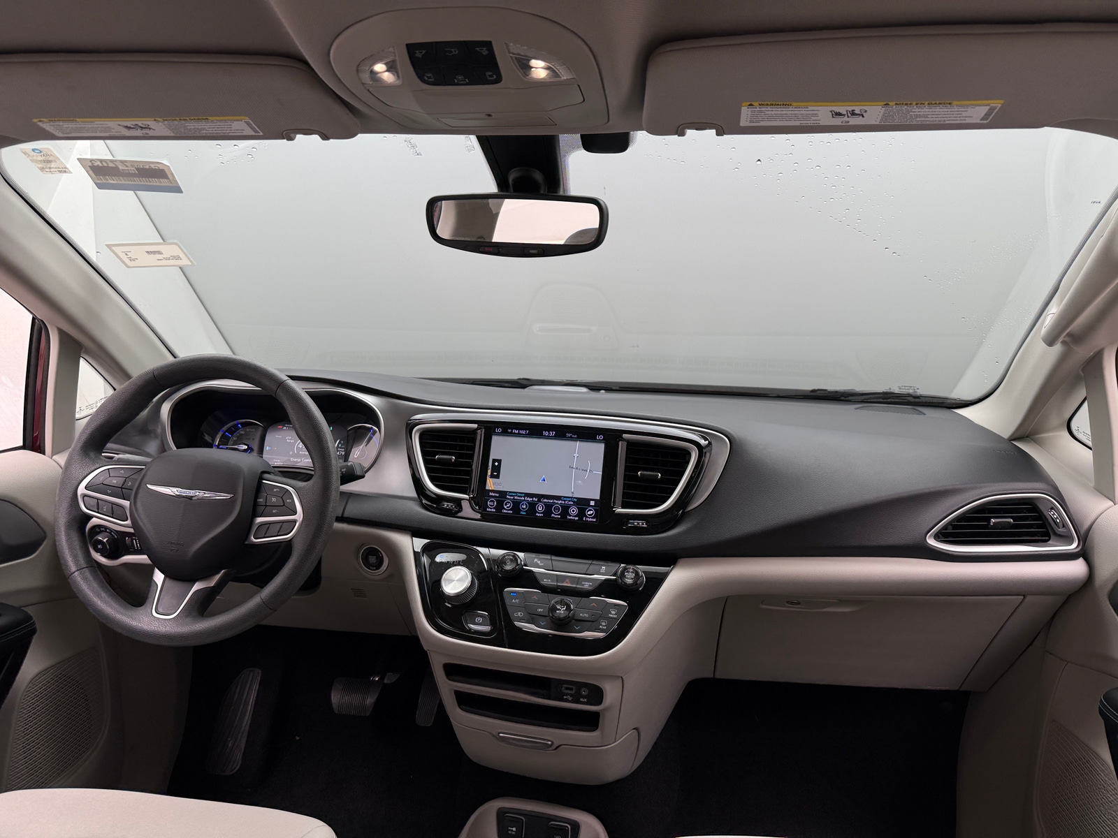 Thumbnail: 2018 Chrysler Pacifica - 3