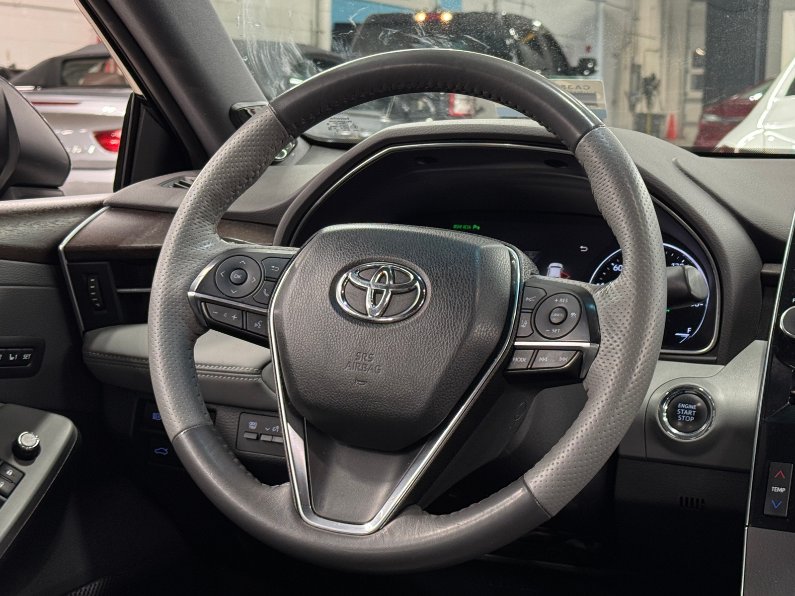 Thumbnail: 2019 Toyota Avalon - 4