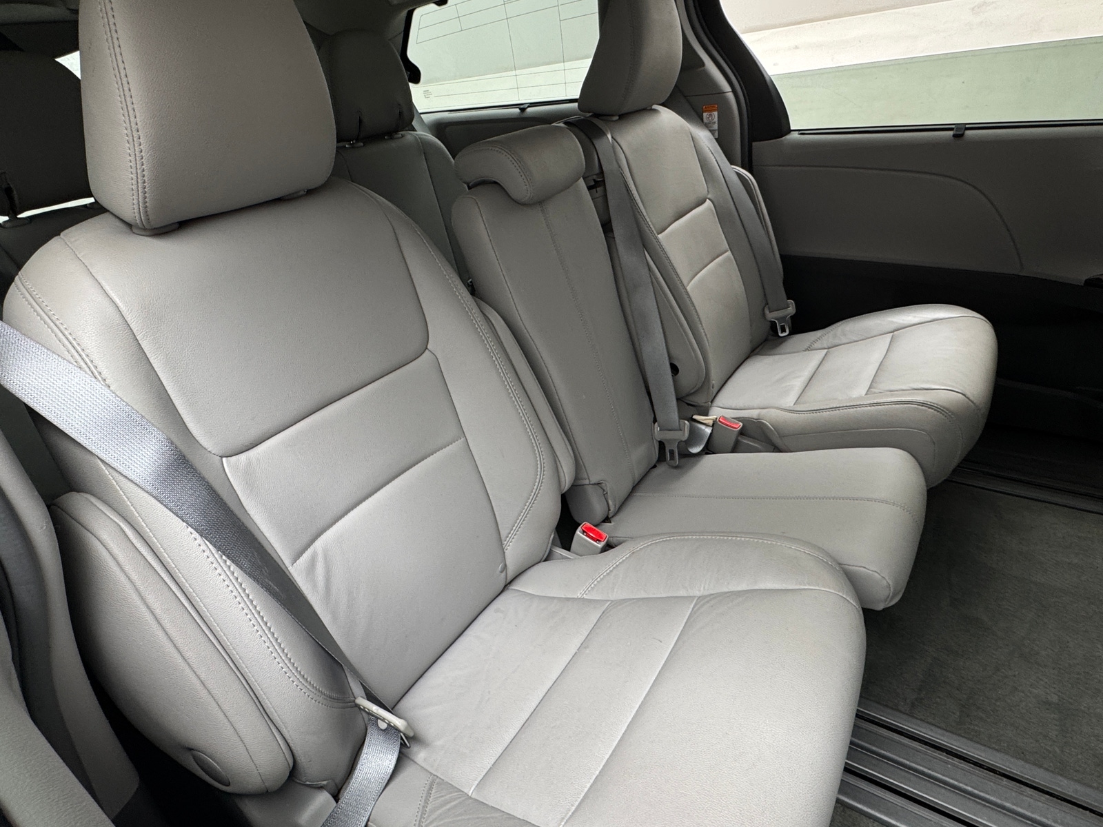 Thumbnail: 2015 Toyota Sienna - 5