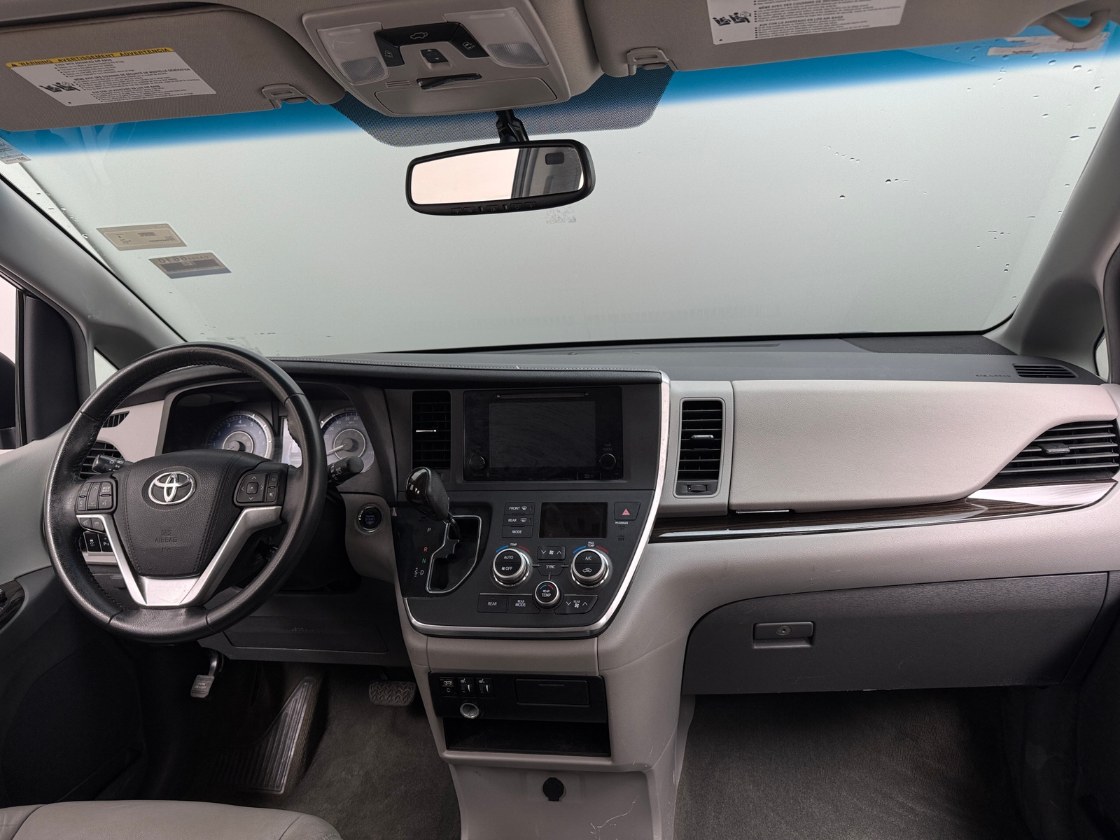 Thumbnail: 2015 Toyota Sienna - 2