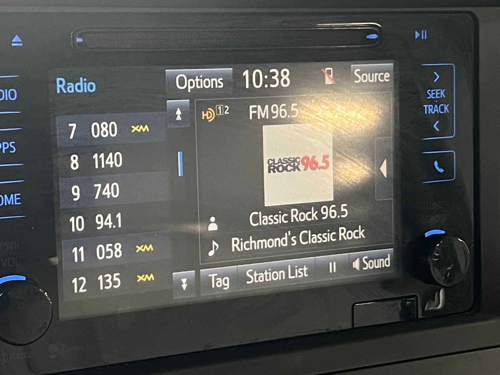 Thumbnail: 2015 Toyota Sienna - 3