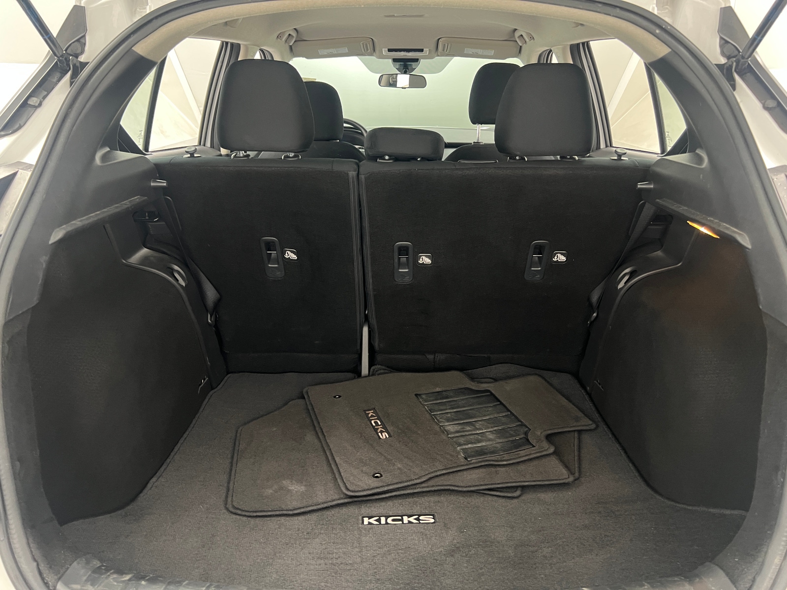 Thumbnail: 2024 Nissan Kicks - 7