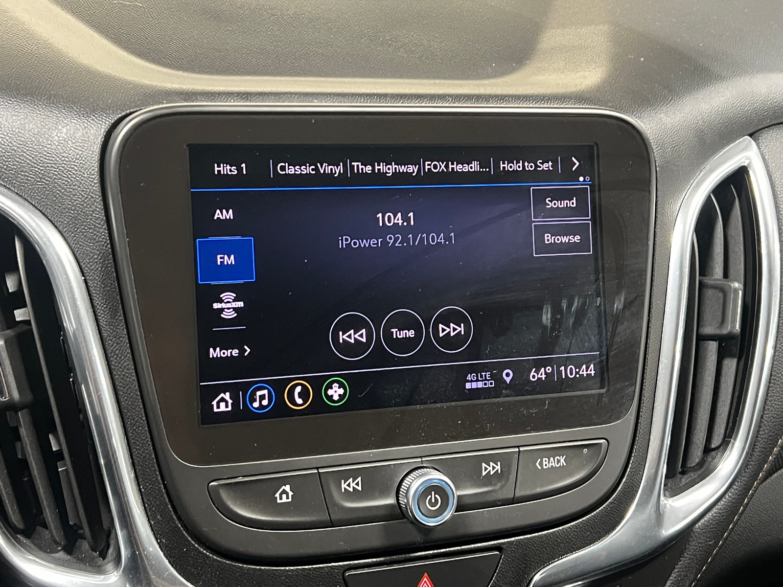 Thumbnail: 2020 Chevrolet Equinox - 3