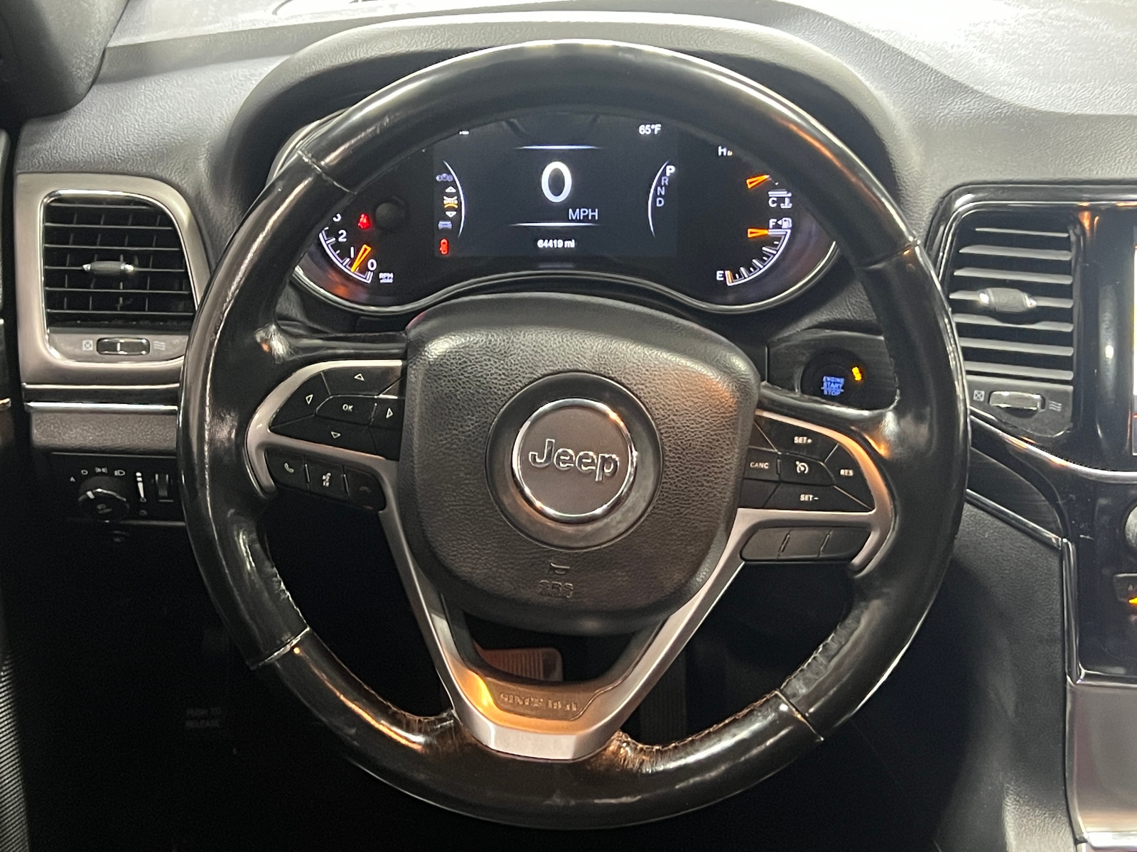 Thumbnail: 2020 Jeep Grand Cherokee - 4