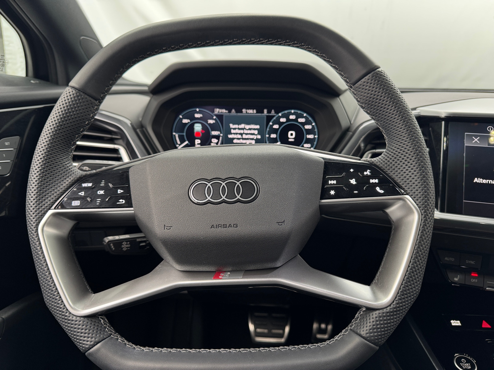 Thumbnail: 2025 Audi Q4 e-tron - 4