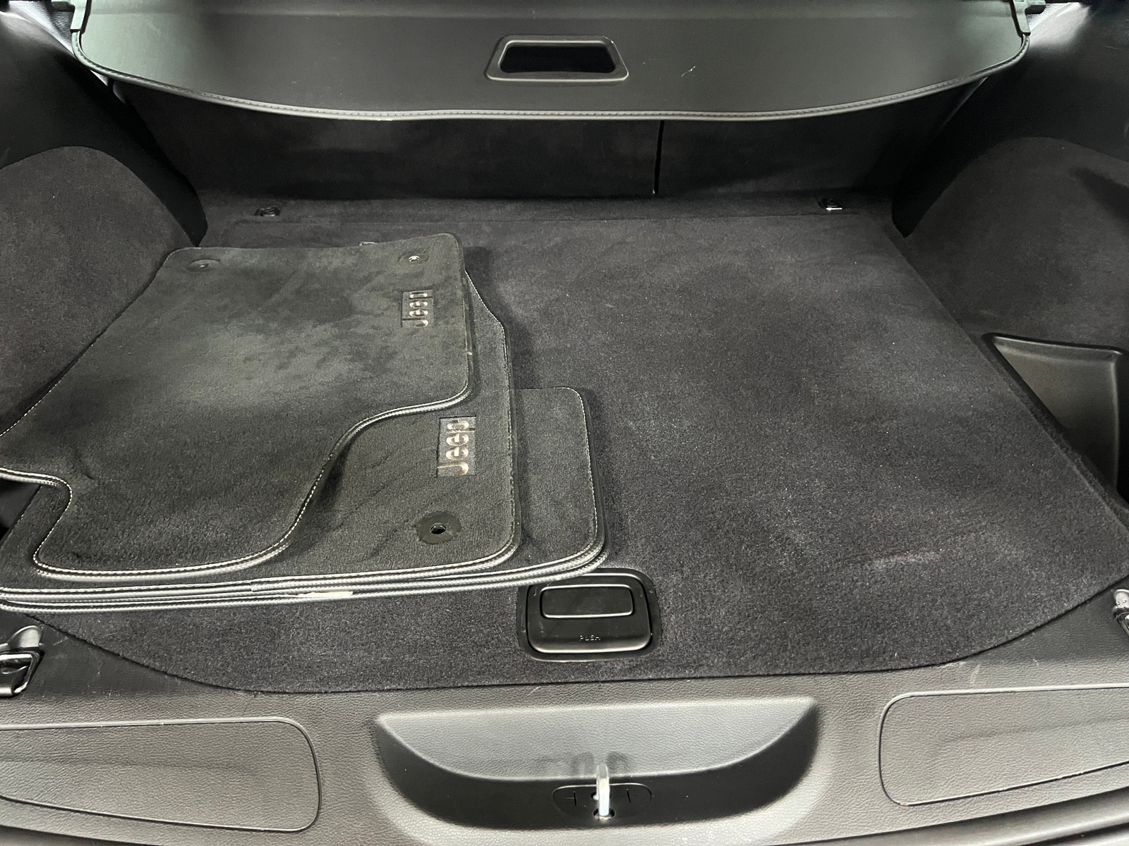 Thumbnail: 2021 Jeep Grand Cherokee - 7