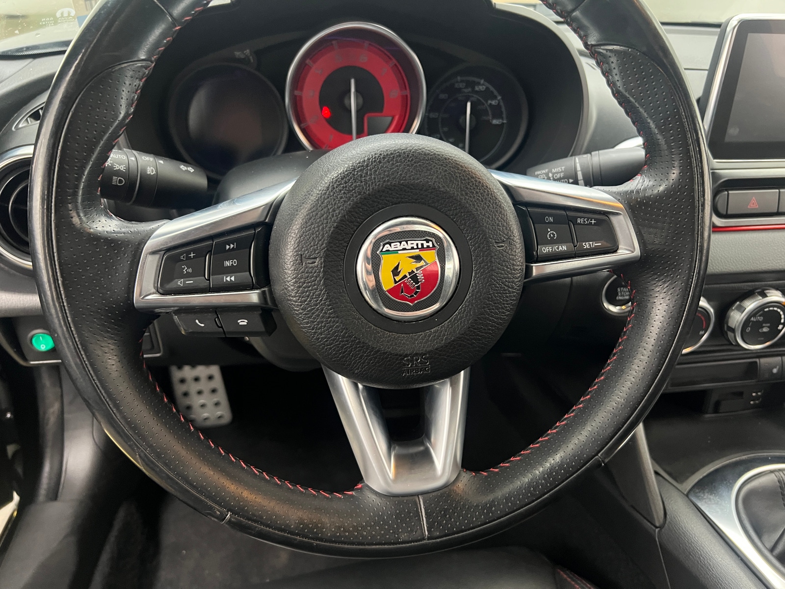 Thumbnail: 2020 Fiat 124 Spider - 3