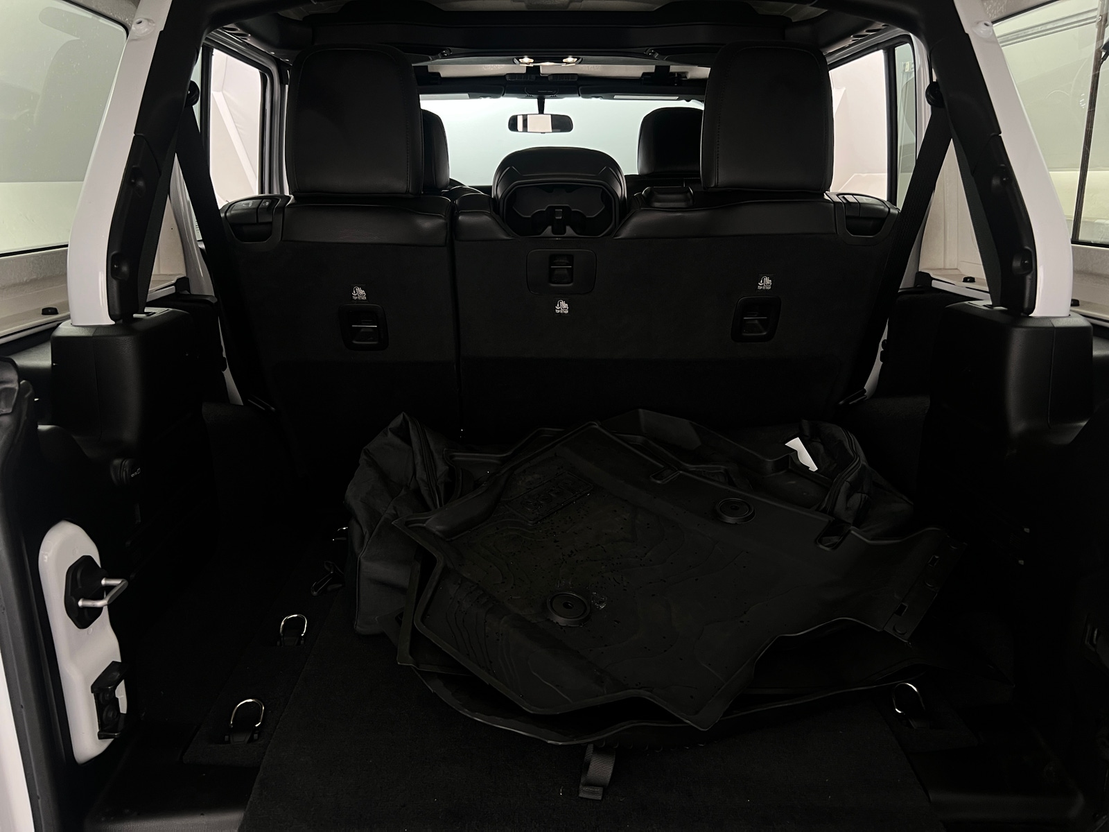 Thumbnail: 2020 Jeep Wrangler - 6