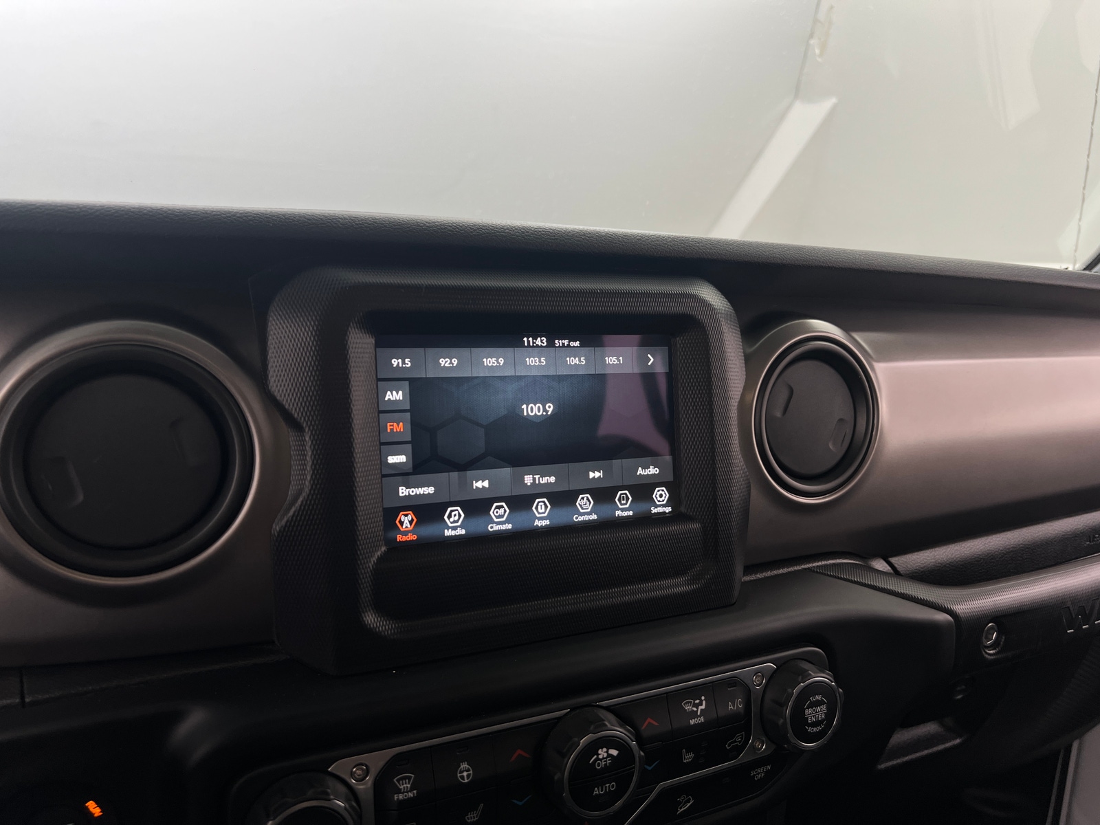 Thumbnail: 2020 Jeep Wrangler - 3