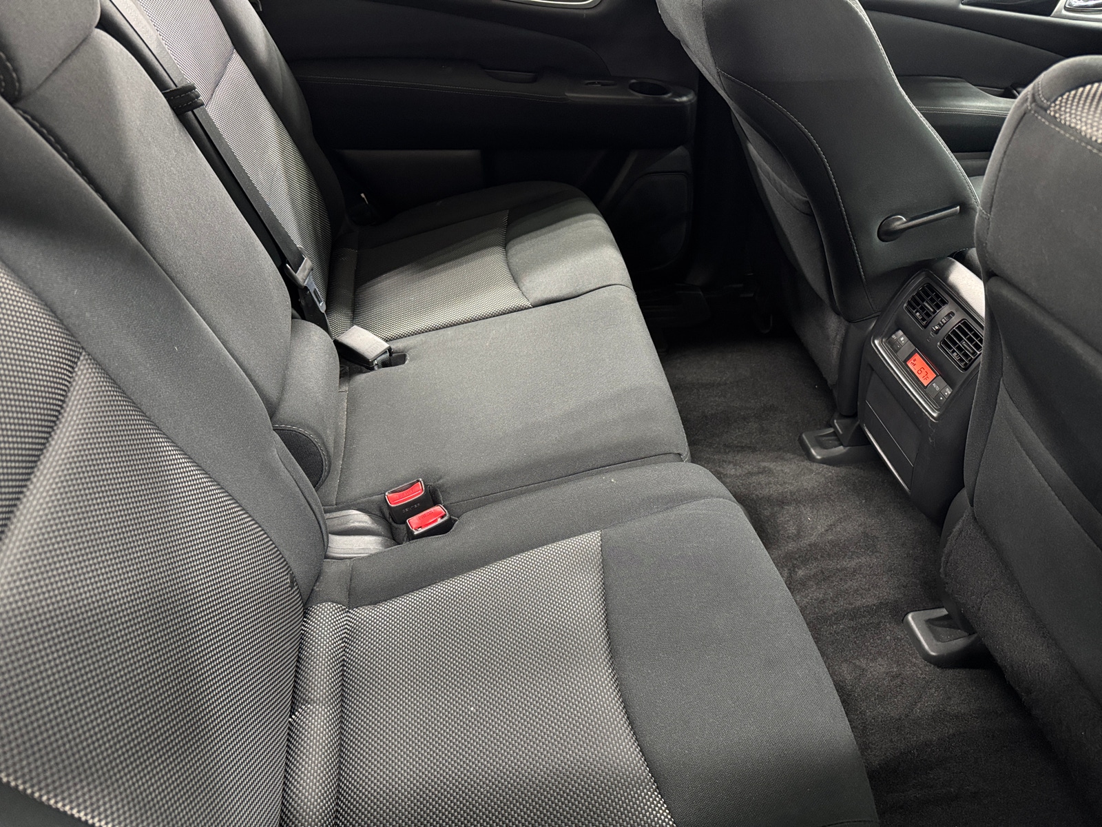 Thumbnail: 2017 Nissan Pathfinder - 6