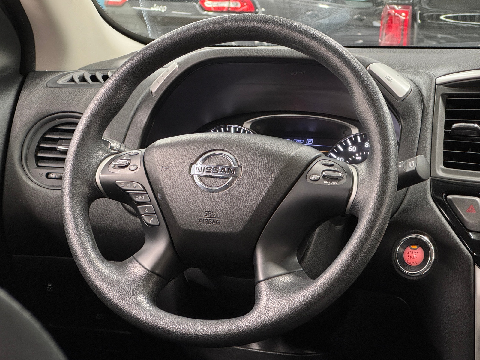 Thumbnail: 2017 Nissan Pathfinder - 5