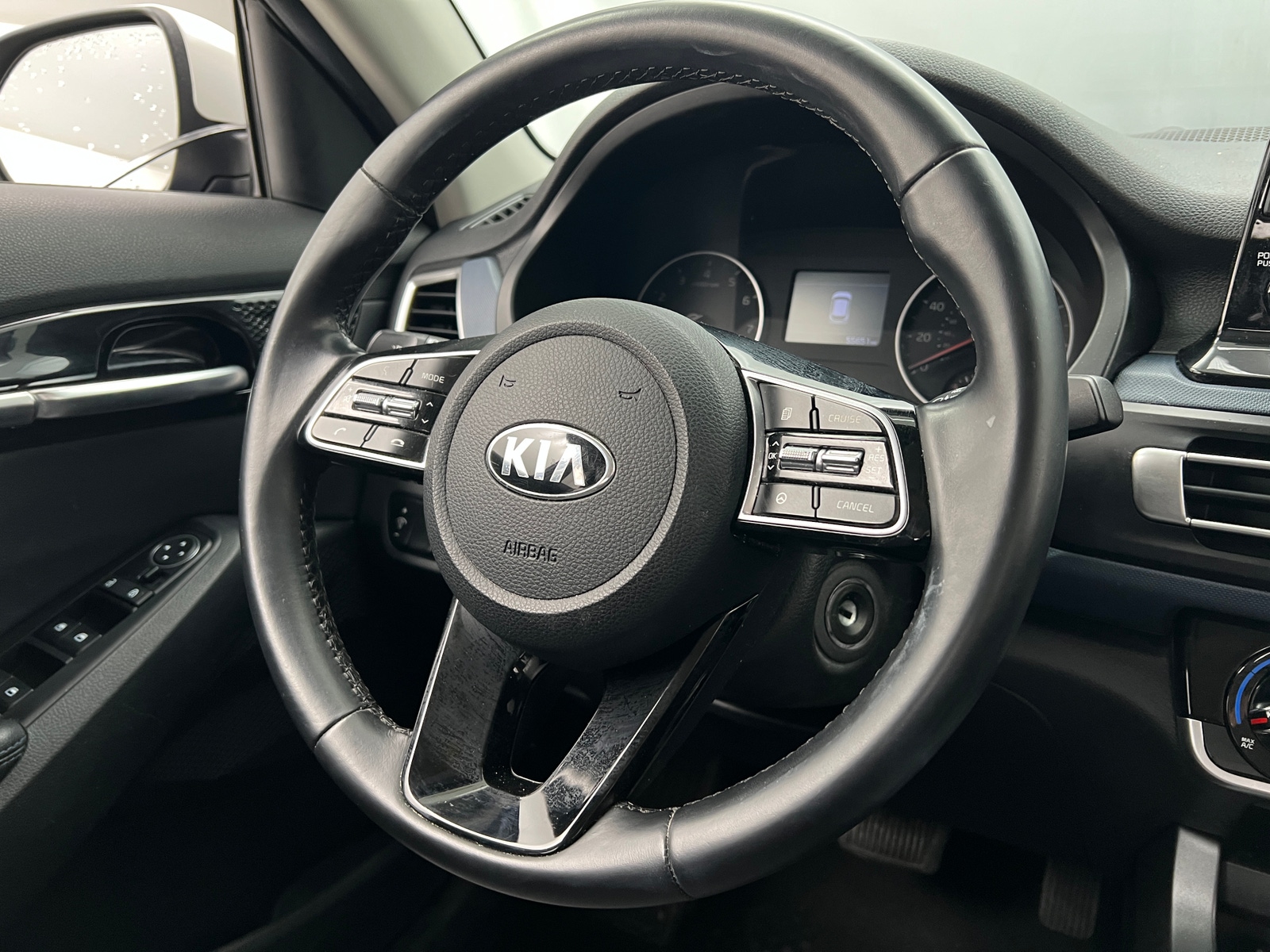 Thumbnail: 2021 Kia Seltos - 5