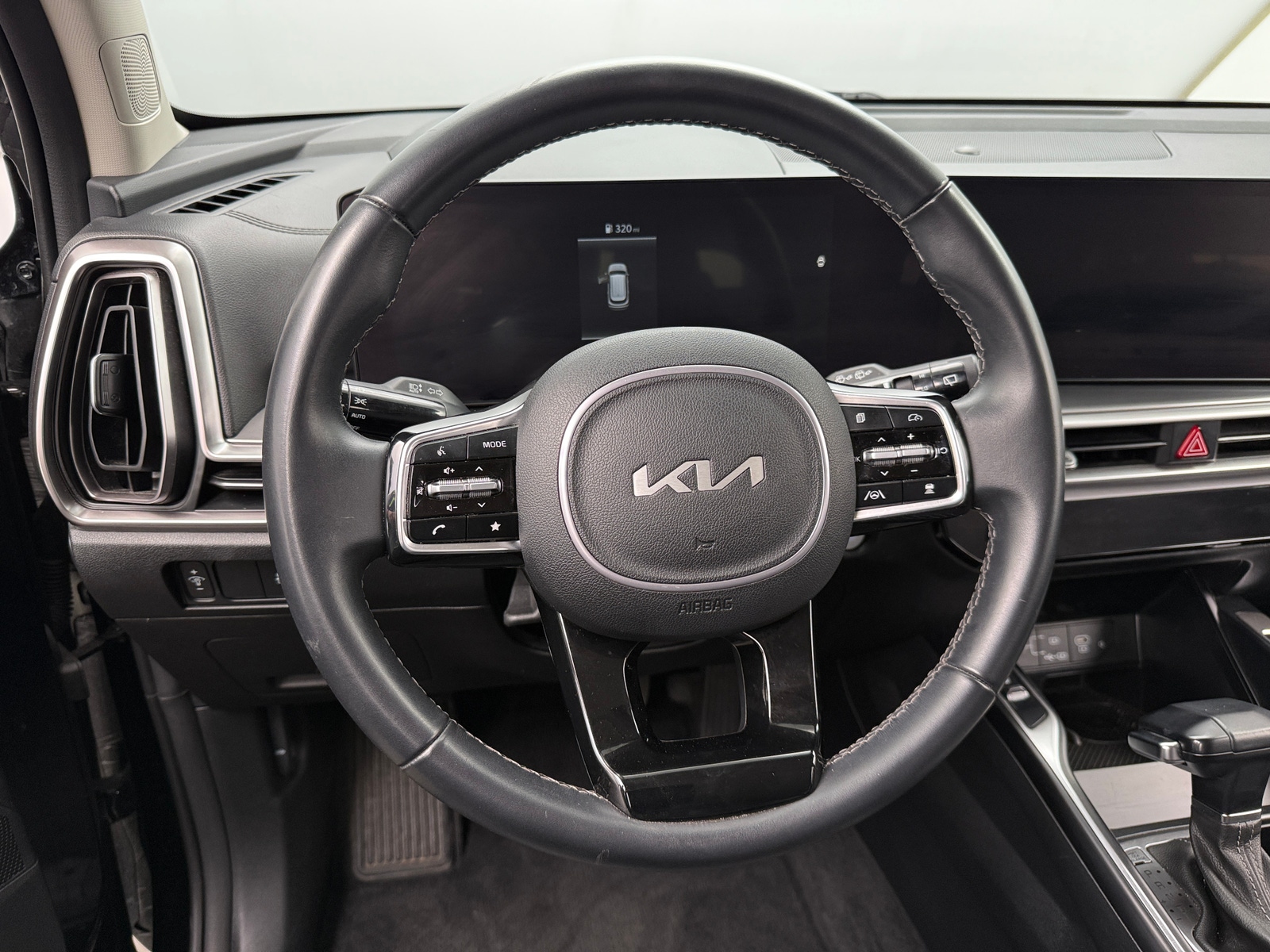 Thumbnail: 2024 Kia Sorento - 4