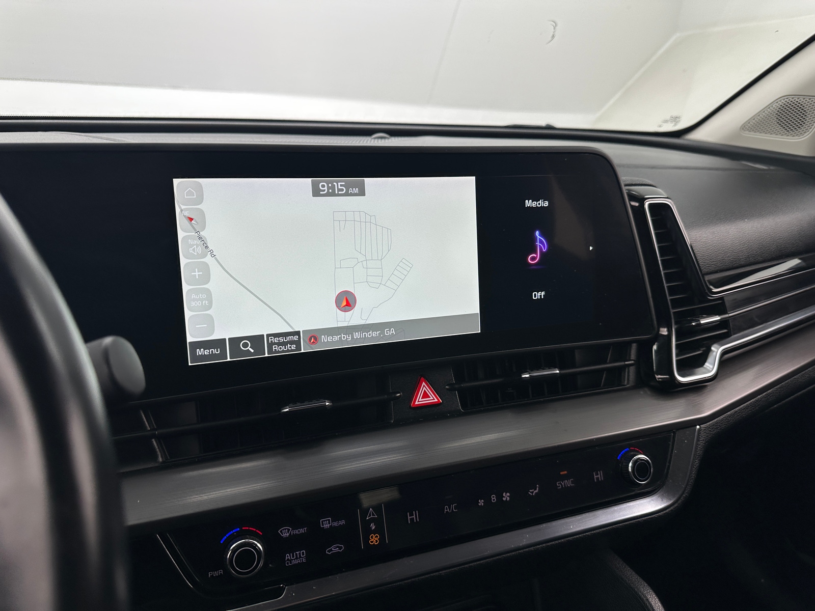 Thumbnail: 2023 Kia Sportage - 3