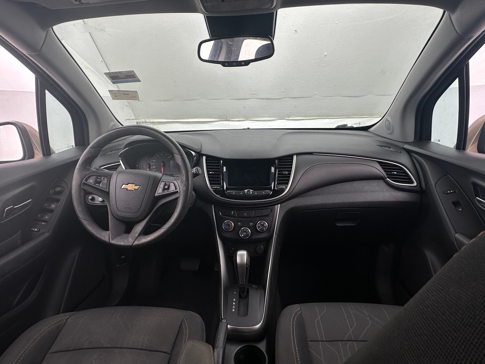 Thumbnail: 2018 Chevrolet Trax - 3