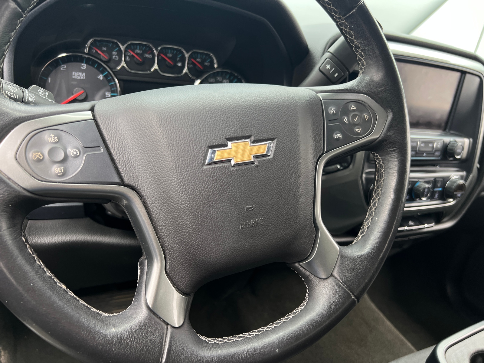 Thumbnail: 2018 Chevrolet Silverado 1500 - 5