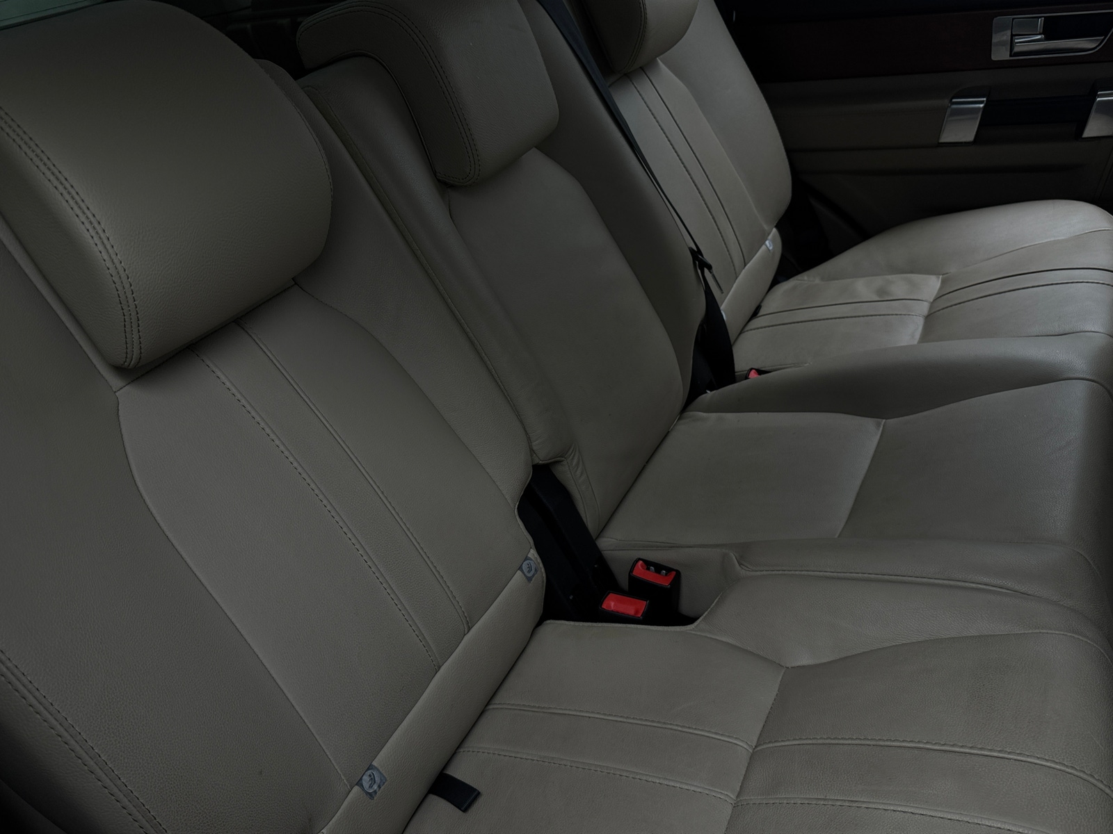 Thumbnail: 2016 Land Rover LR4 - 5