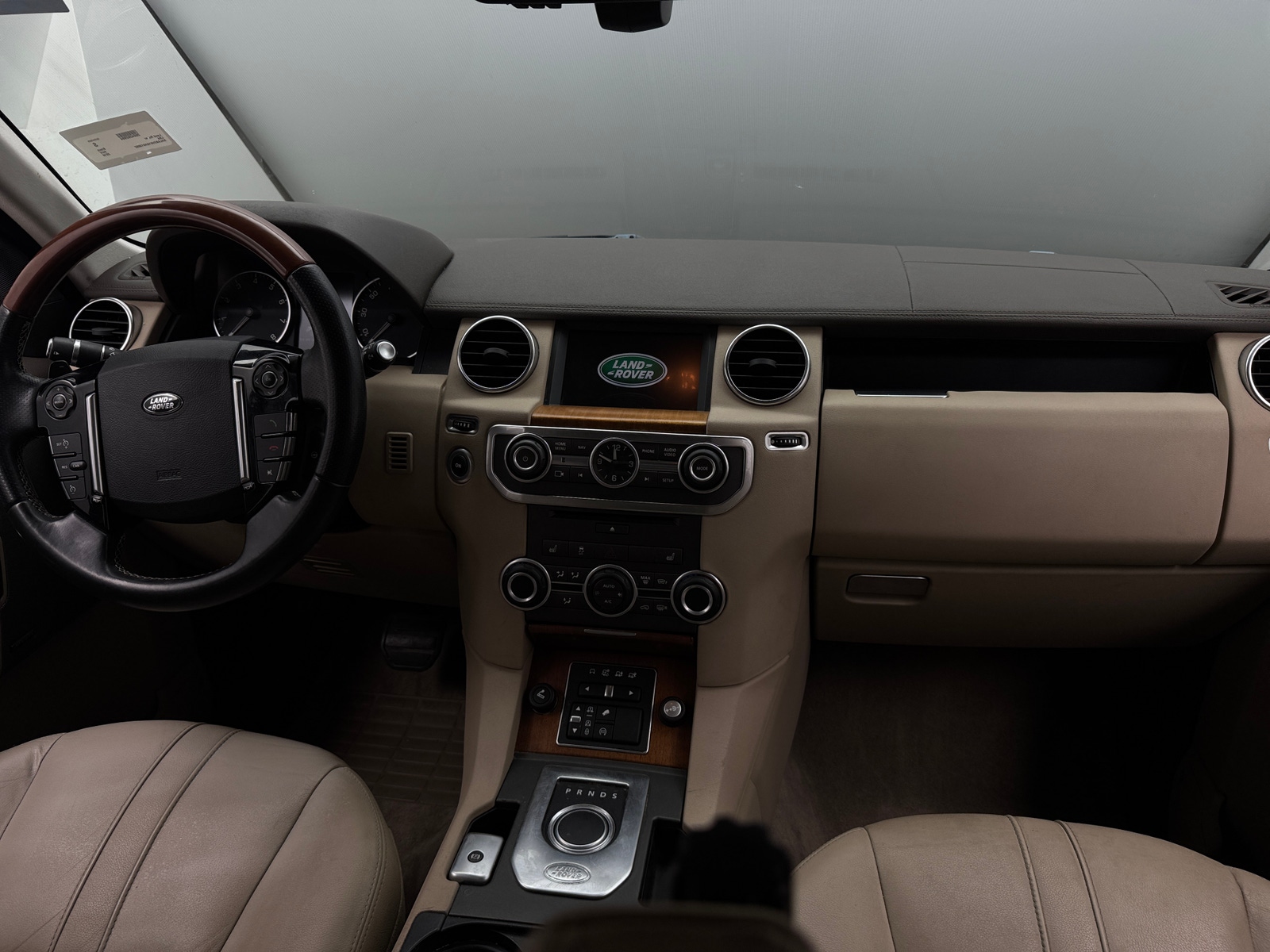 Thumbnail: 2016 Land Rover LR4 - 2