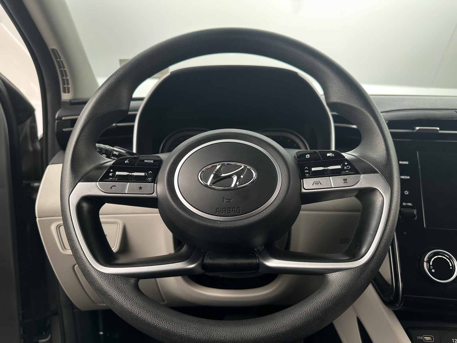 Thumbnail: 2023 Hyundai Tucson - 5