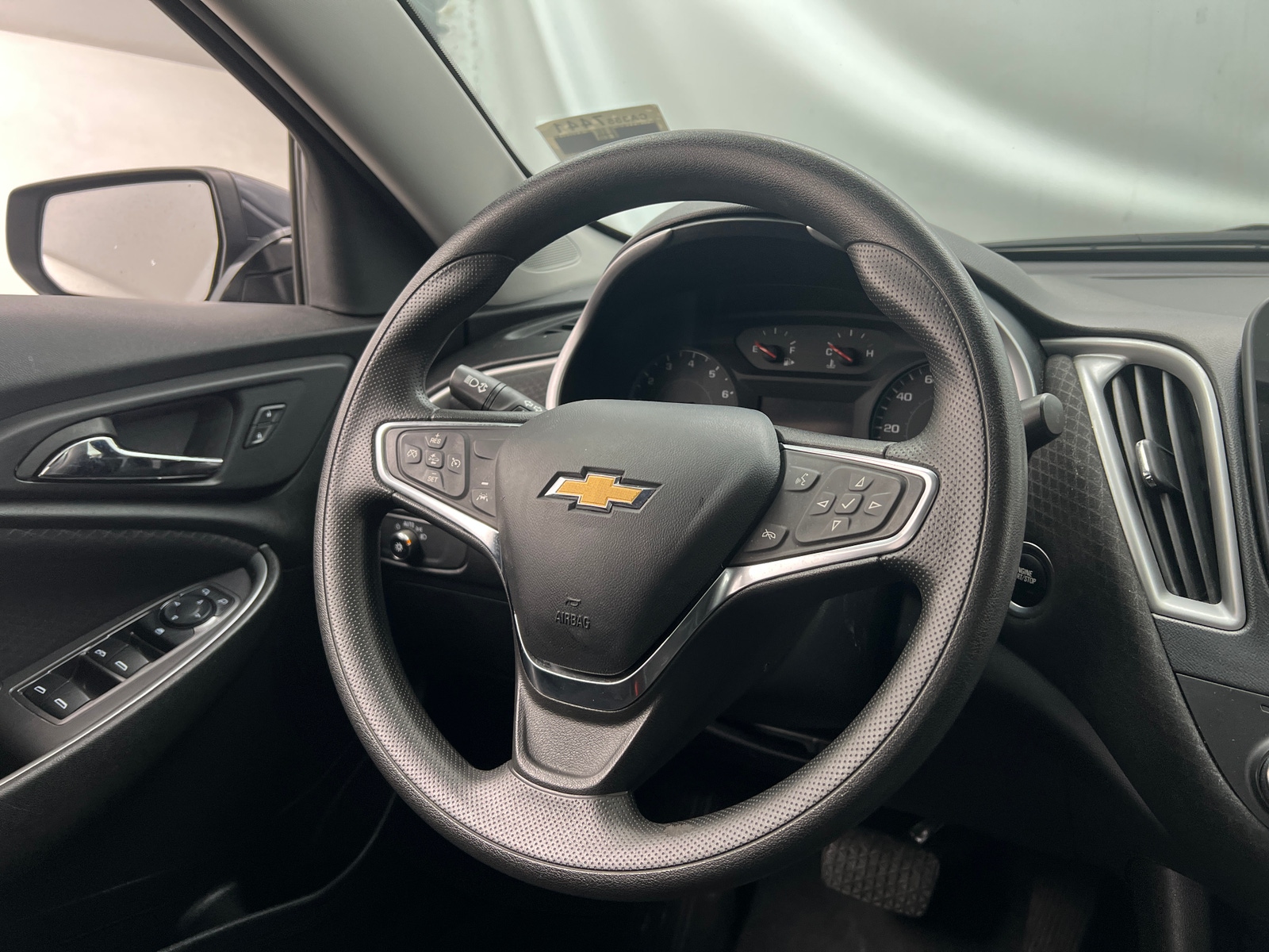 Thumbnail: 2023 Chevrolet Malibu - 5