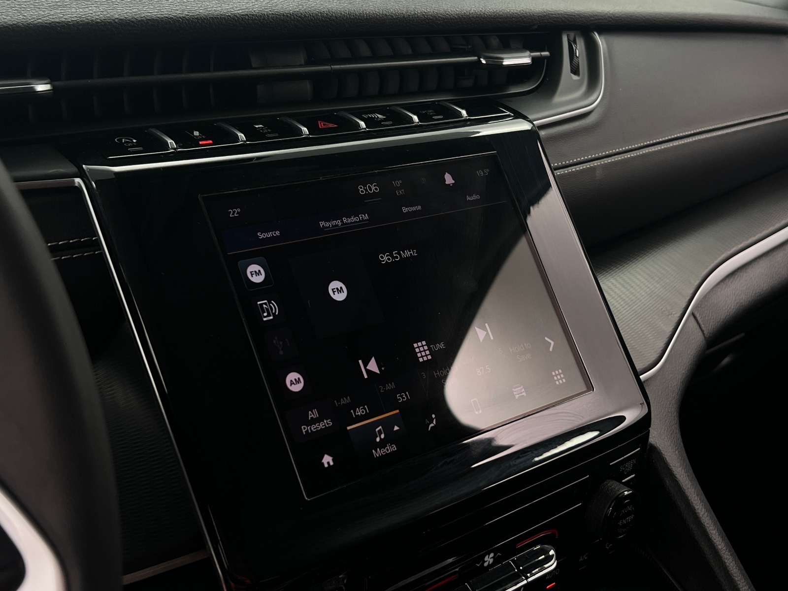 Thumbnail: 2024 Jeep Grand Cherokee - 4