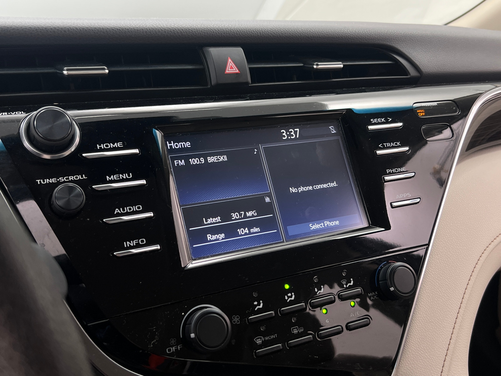 Thumbnail: 2018 Toyota Camry - 4