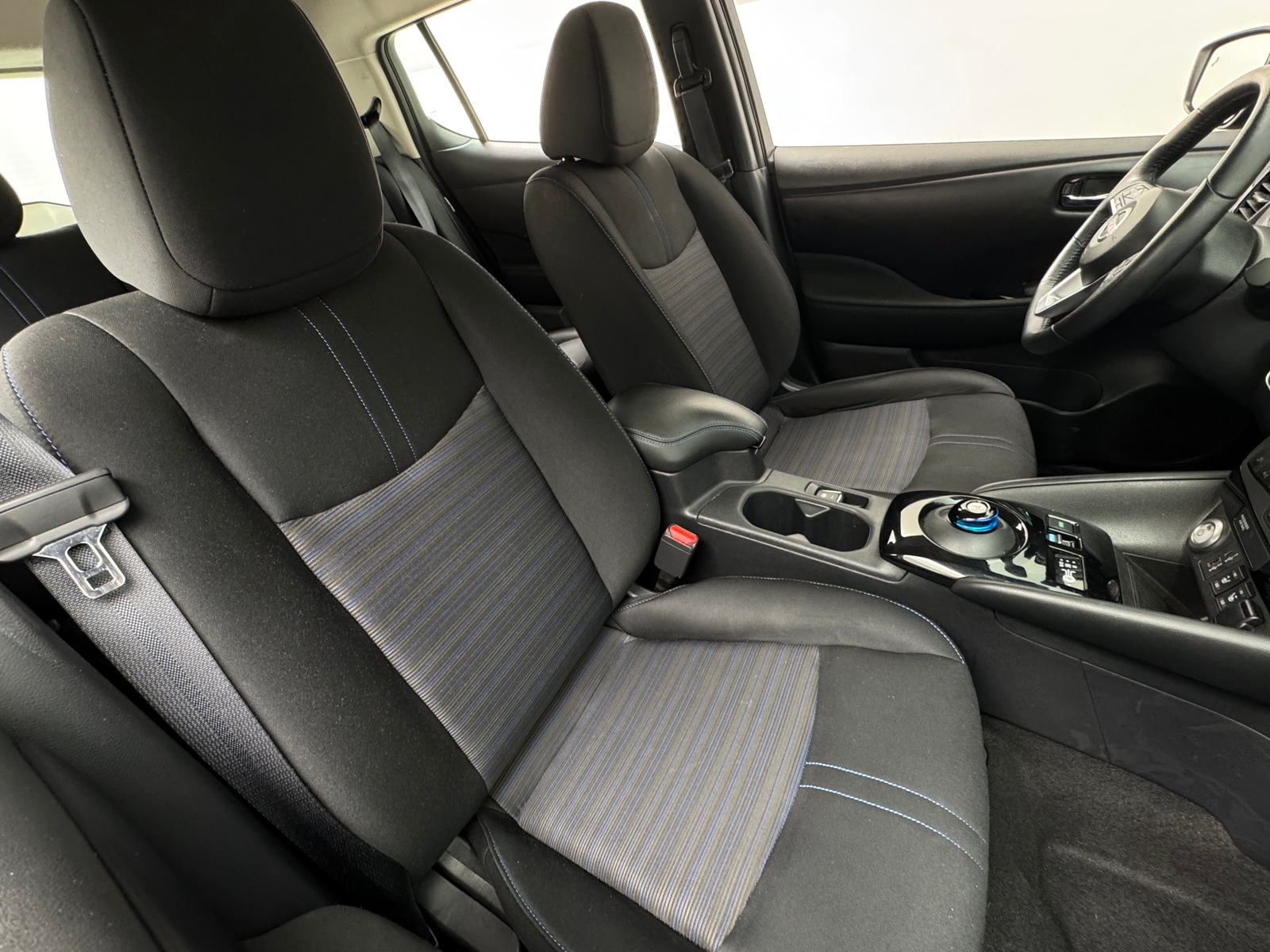 Thumbnail: 2023 Nissan Leaf - 2