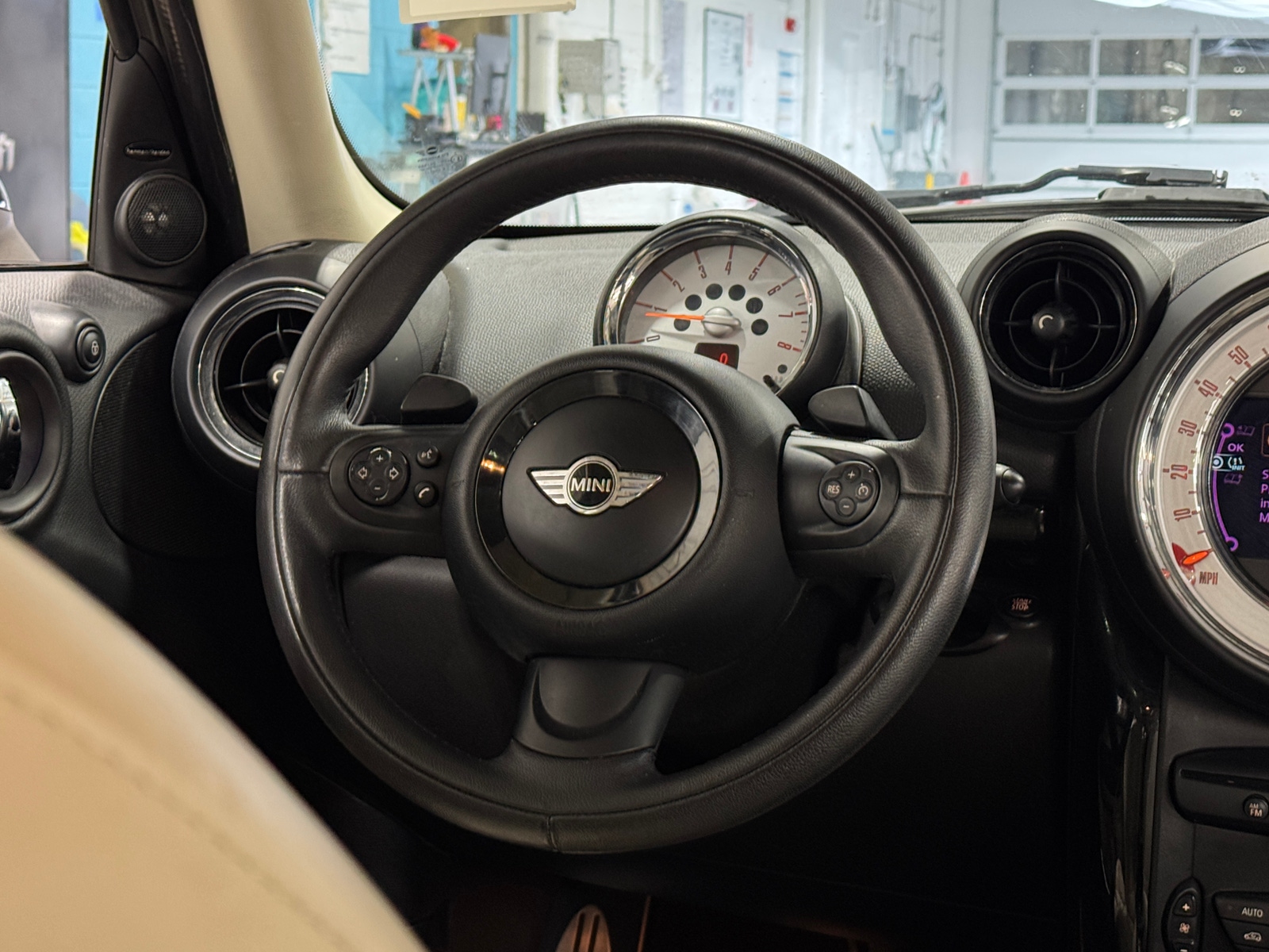 Thumbnail: 2013 MINI Cooper Countryman - 4