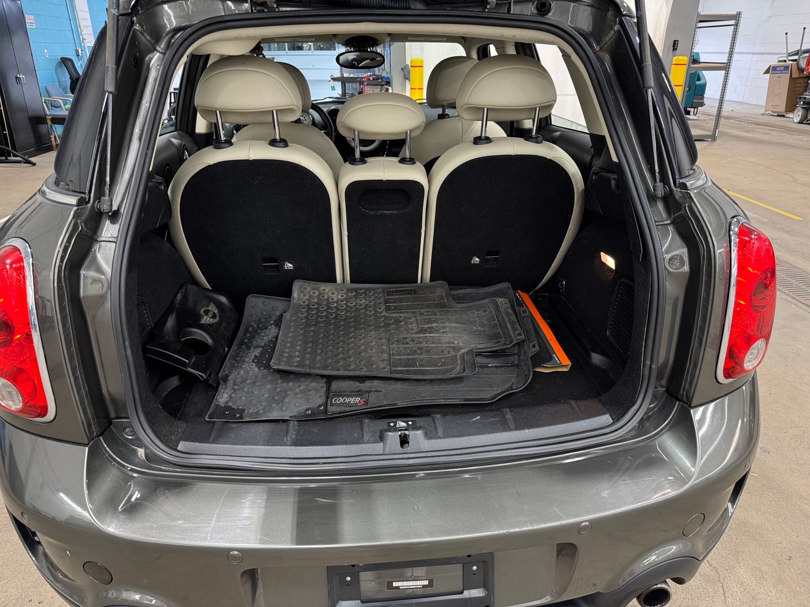 Thumbnail: 2013 MINI Cooper Countryman - 6